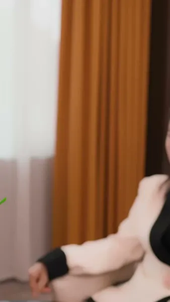 รักในสายลม ใบไม้ผลิ