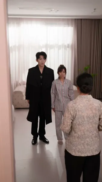 รักในสายลม ใบไม้ผลิ