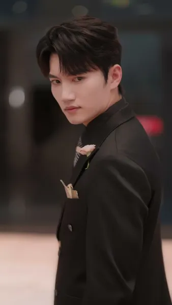 รักในสายลม ใบไม้ผลิ