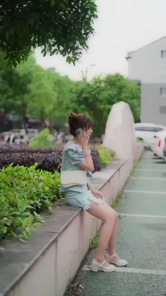 รักในสายลม ใบไม้ผลิ