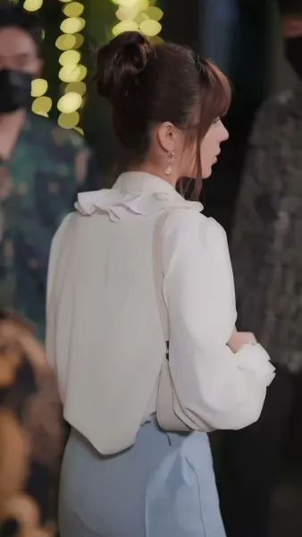 รักในสายลม ใบไม้ผลิ