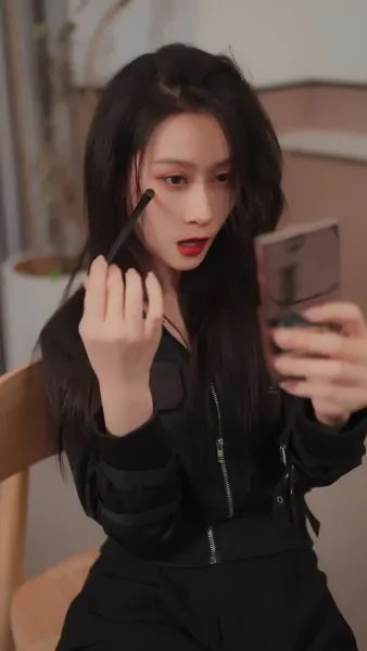 รักในสายลม ใบไม้ผลิ