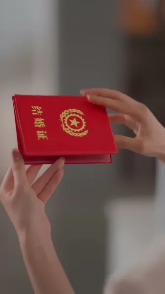 รักในสายลม ใบไม้ผลิ