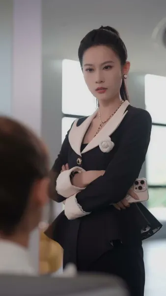 รักในสายลม ใบไม้ผลิ