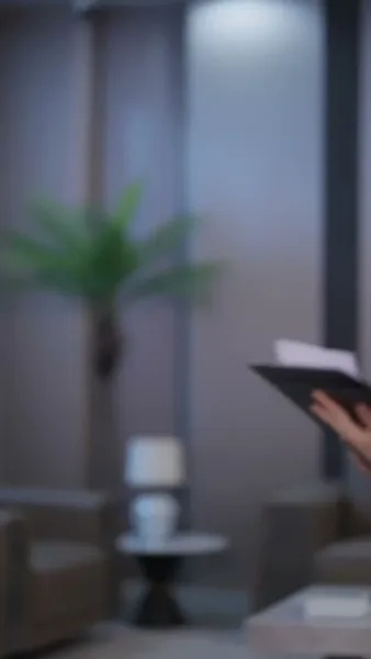 รักในสายลม ใบไม้ผลิ