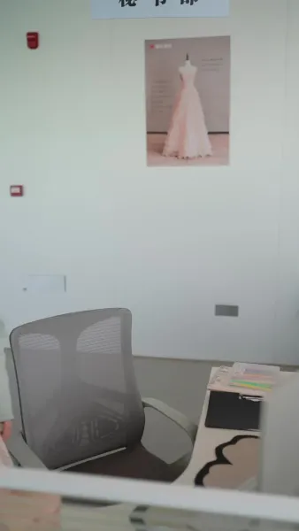 รักในสายลม ใบไม้ผลิ