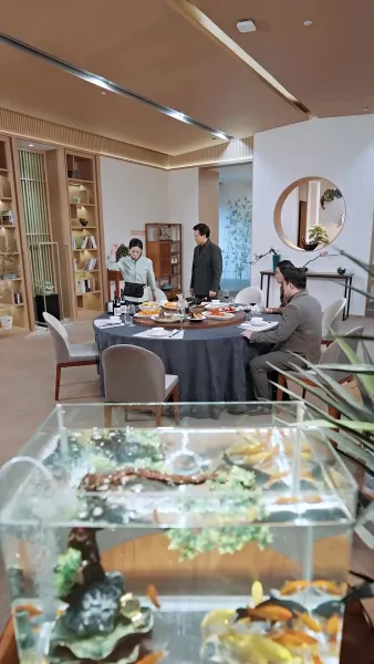 แม่บ้านบัลลังก์เพชร