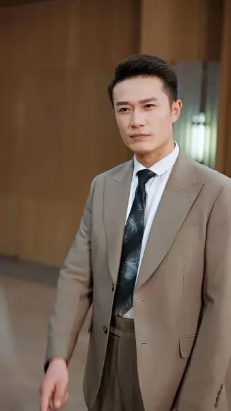 แม่บ้านบัลลังก์เพชร