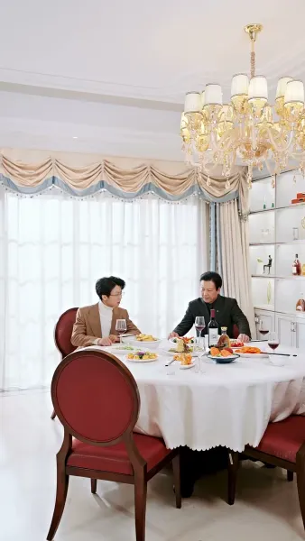 แม่บ้านบัลลังก์เพชร