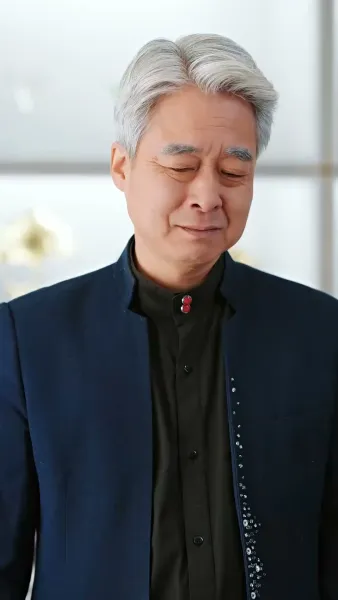 แม่บ้านบัลลังก์เพชร