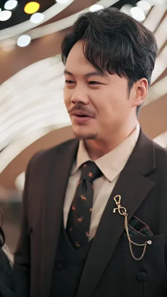 แม่บ้านบัลลังก์เพชร