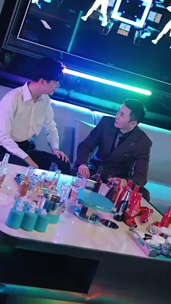 ท่านประธาน คุณแอบรักไม่เนียนเลย