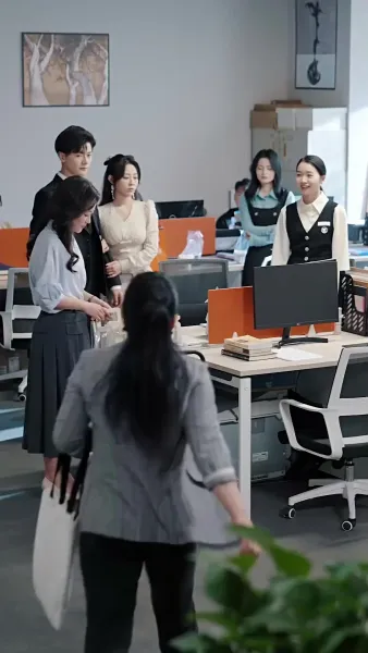 ท่านประธาน คุณแอบรักไม่เนียนเลย