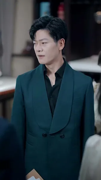 ท่านประธาน คุณแอบรักไม่เนียนเลย