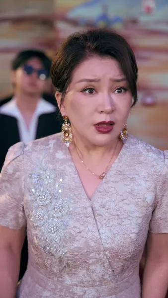 （พากย์ไทย）ลูก บ้านเราไม่ได้จนจริงๆ