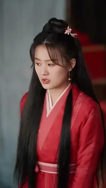 รักเร้นแสงจันทร์: กลเกมวัง