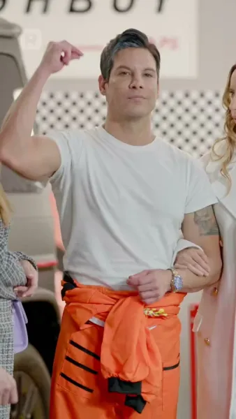 (พากย์) มหาเศรษฐีผู้หลบซ่อนบนฟากฟ้า