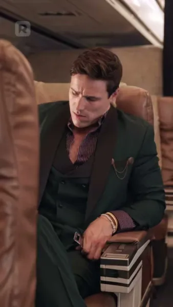 (พากย์) มหาเศรษฐีผู้หลบซ่อนบนฟากฟ้า