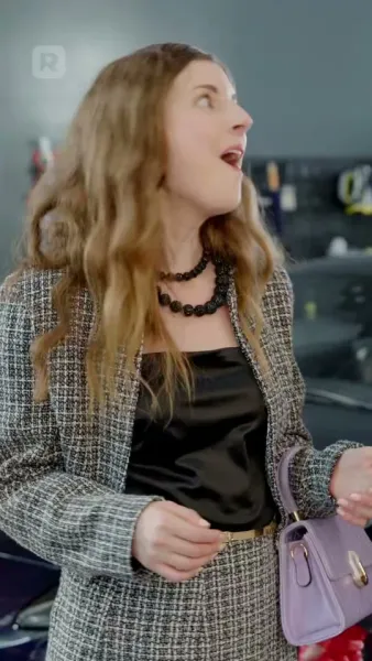 (พากย์) มหาเศรษฐีผู้หลบซ่อนบนฟากฟ้า