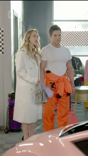 (พากย์) มหาเศรษฐีผู้หลบซ่อนบนฟากฟ้า