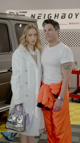 (พากย์) มหาเศรษฐีผู้หลบซ่อนบนฟากฟ้า