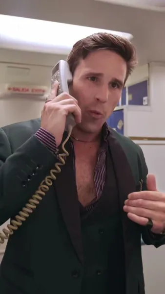 (พากย์) มหาเศรษฐีผู้หลบซ่อนบนฟากฟ้า