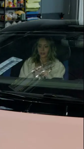 (พากย์) มหาเศรษฐีผู้หลบซ่อนบนฟากฟ้า