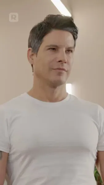 (พากย์) มหาเศรษฐีผู้หลบซ่อนบนฟากฟ้า