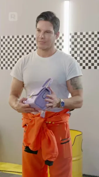 (พากย์) มหาเศรษฐีผู้หลบซ่อนบนฟากฟ้า