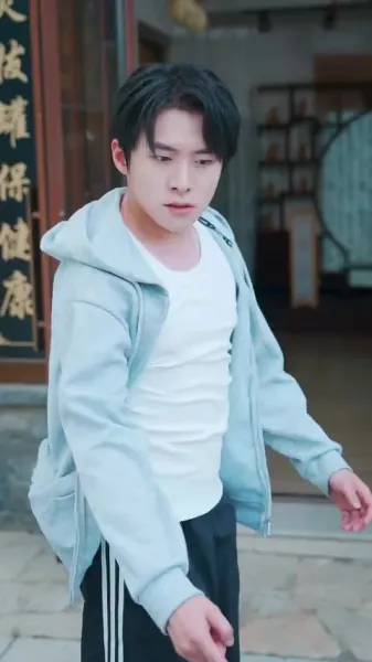 ผมเลเวล 10000 แต่ข้างนอกแค่ 30