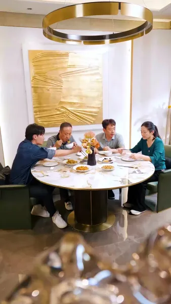 ผู้ป่วยครับ เอารักมาเสิร์ฟ