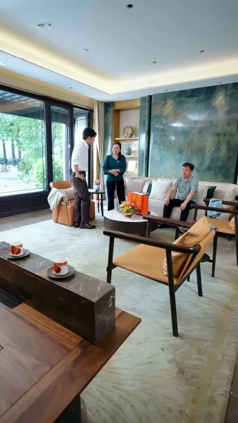 ผู้ป่วยครับ เอารักมาเสิร์ฟ