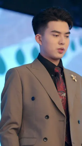 ผมไม่ใช่แค่หมอมหัศจรรย์ แต่ยังเป็นพระเจ้า