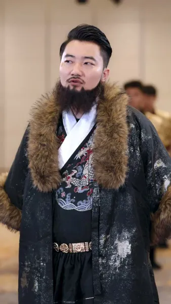 ผมไม่ใช่แค่หมอมหัศจรรย์ แต่ยังเป็นพระเจ้า