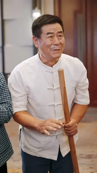 ผมไม่ใช่แค่หมอมหัศจรรย์ แต่ยังเป็นพระเจ้า