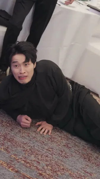 ผมไม่ใช่แค่หมอมหัศจรรย์ แต่ยังเป็นพระเจ้า