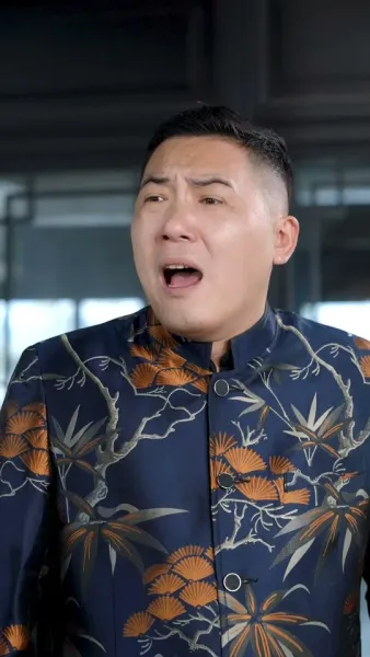 ผมไม่ใช่แค่หมอมหัศจรรย์ แต่ยังเป็นพระเจ้า