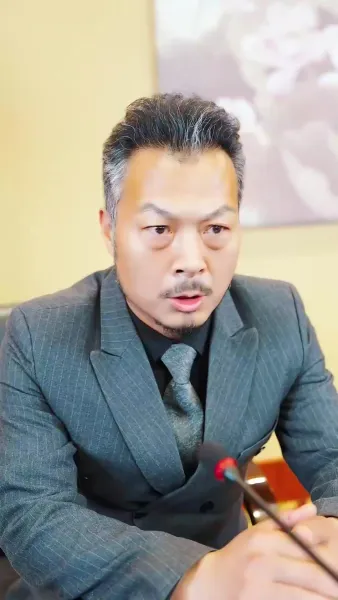 ฮีโร่ ที่ถูกดูหมิ่น(พากย์เสียง)