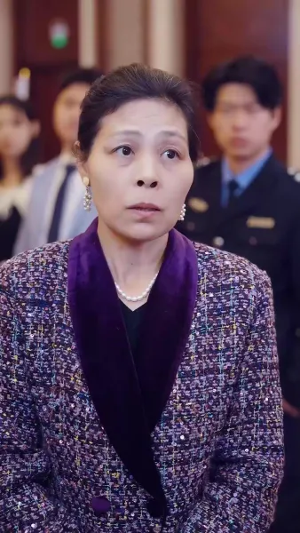 ฮีโร่ ที่ถูกดูหมิ่น(พากย์เสียง)