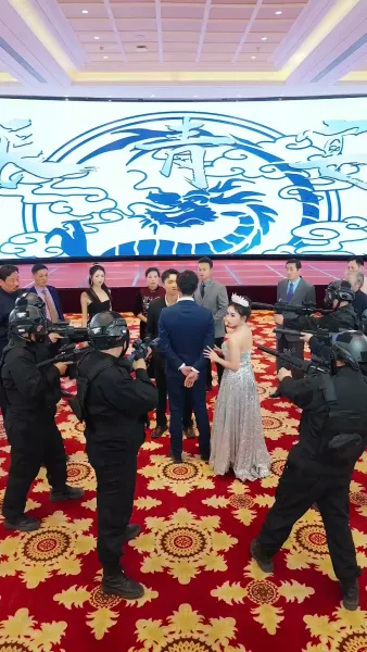 ฮีโร่ ที่ถูกดูหมิ่น(พากย์เสียง)