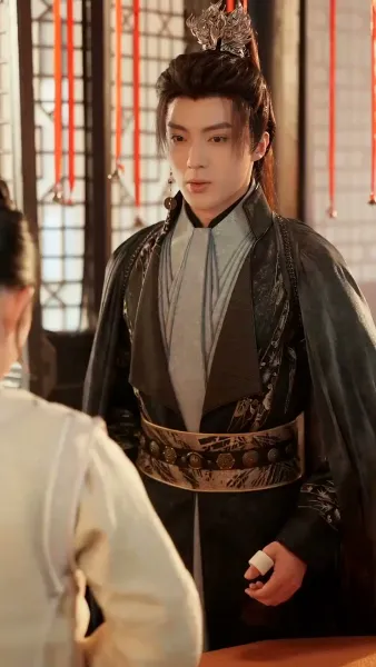 หยกขังรัก