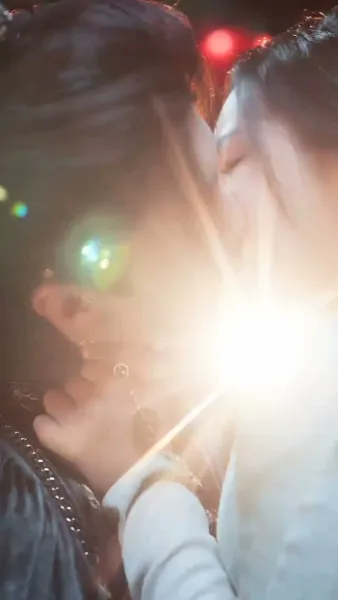 หยกขังรัก