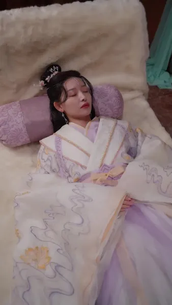 การแก้แค้นของสนมเอก