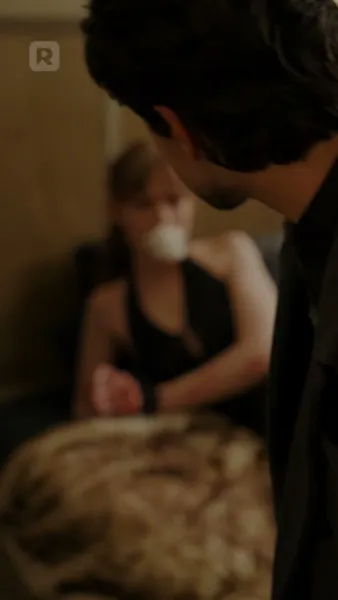 พันธนาการหัวใจในเงามืด