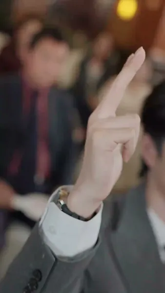 คำสัญญาที่สายไป