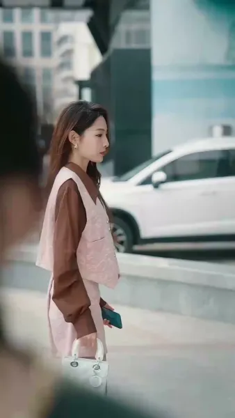 เธอที่อยู่ปลายสาย