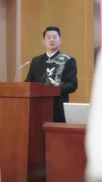 เกมปั้นชีวิตของหญิงทะเยอทะยาน