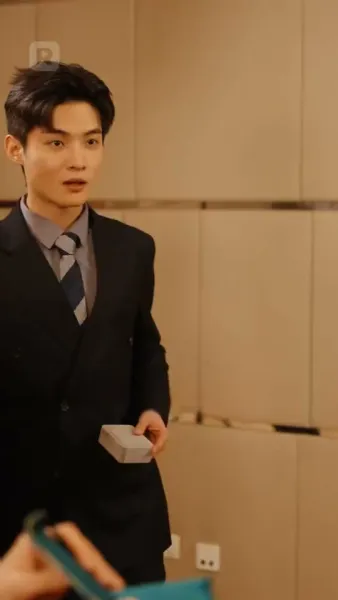 พี่ชายห้าคนใหญ่หลวง