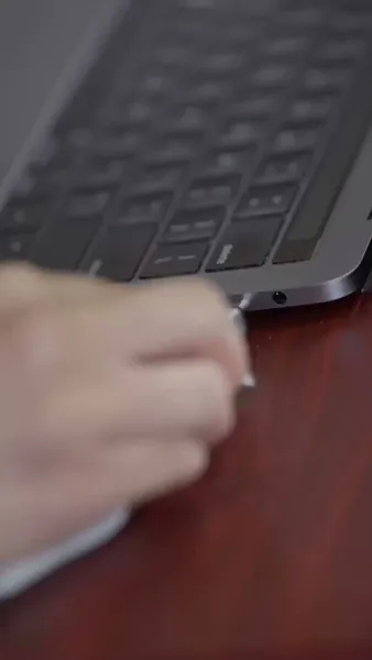 อุ้มรักหนีหัวใจ