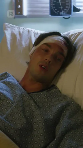 กอดกลางเงามืด